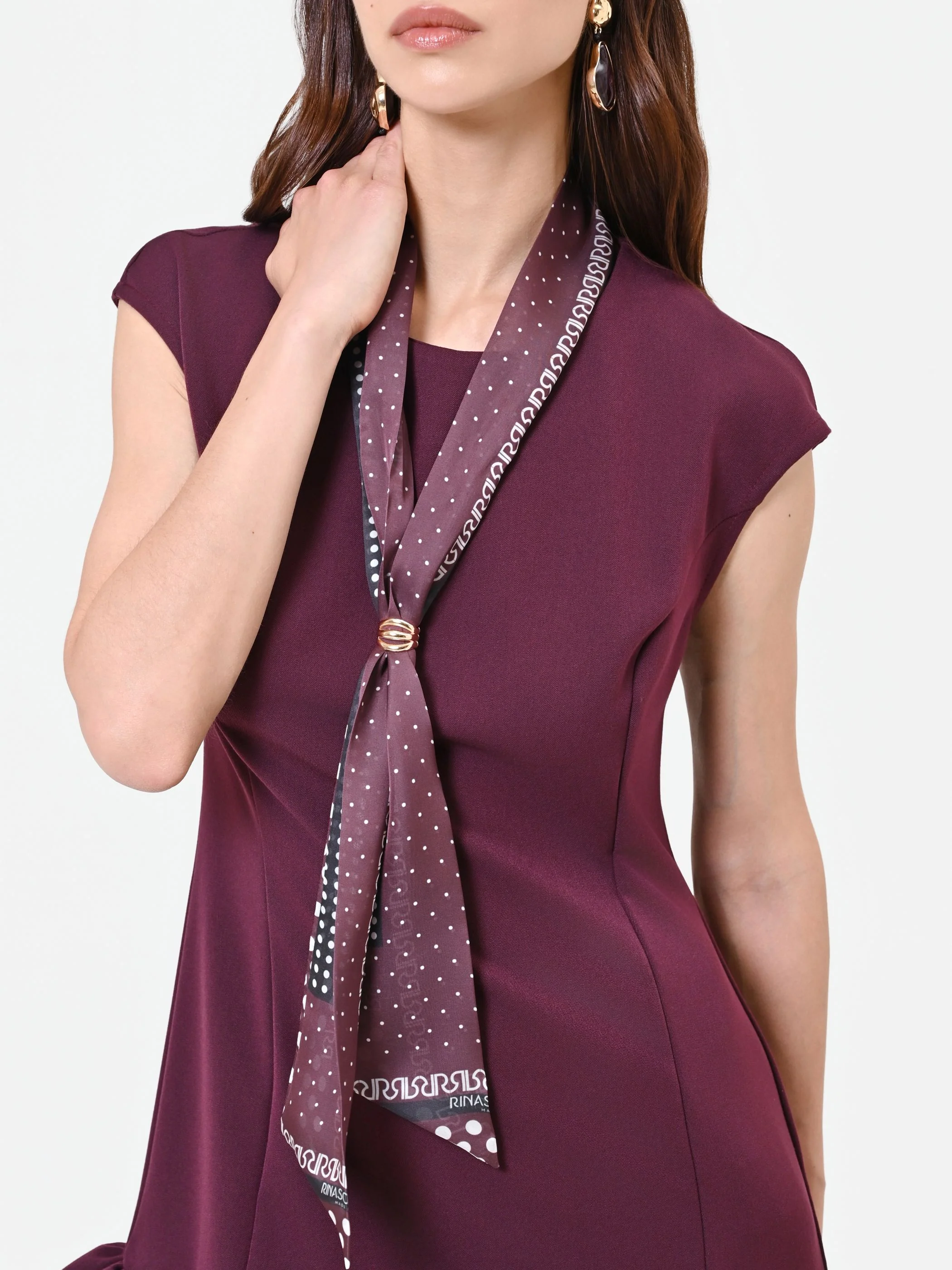 Abito bordeaux rosso con balza - Image 3