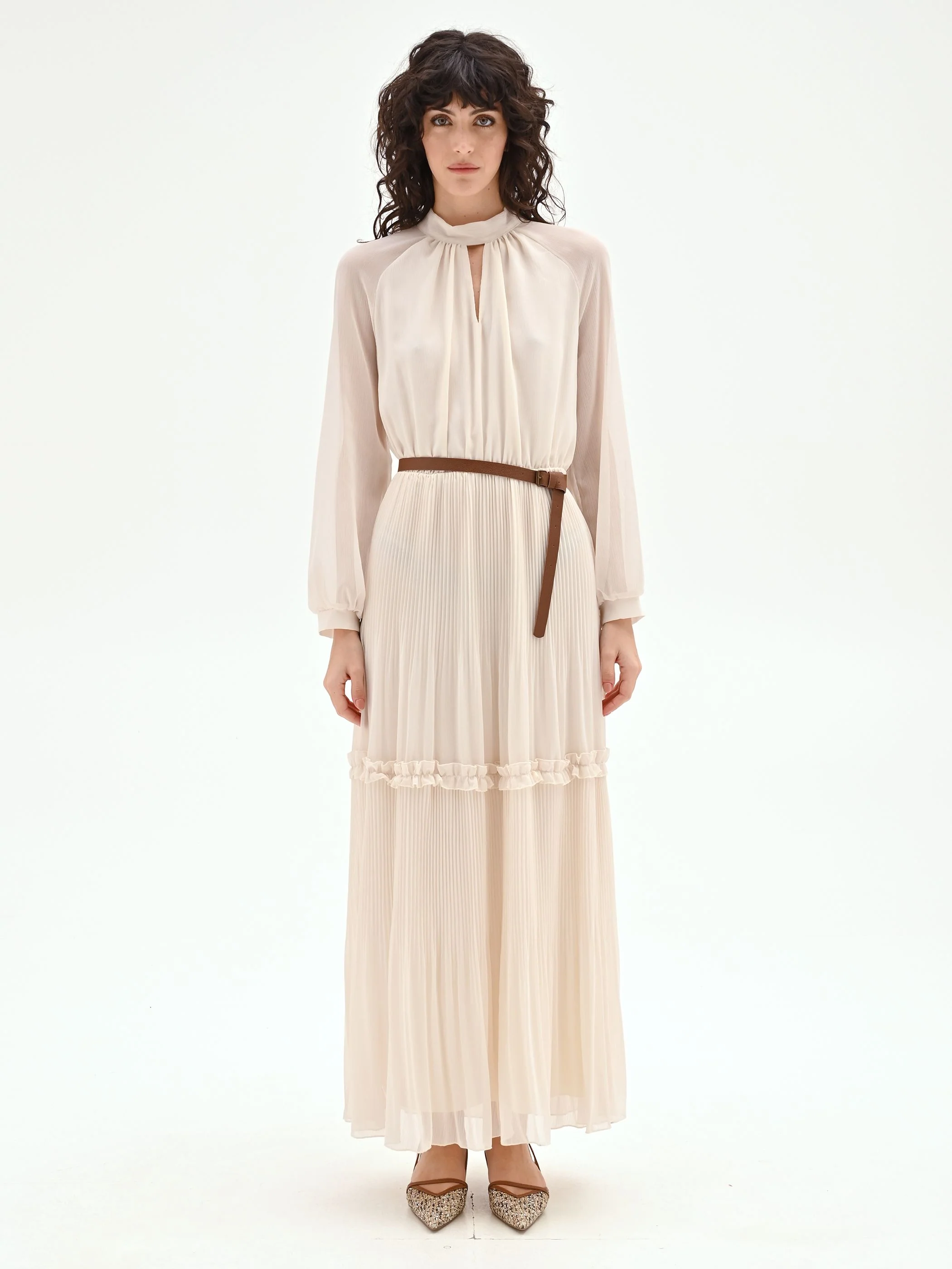 Abito lungo bianco in georgette plissé