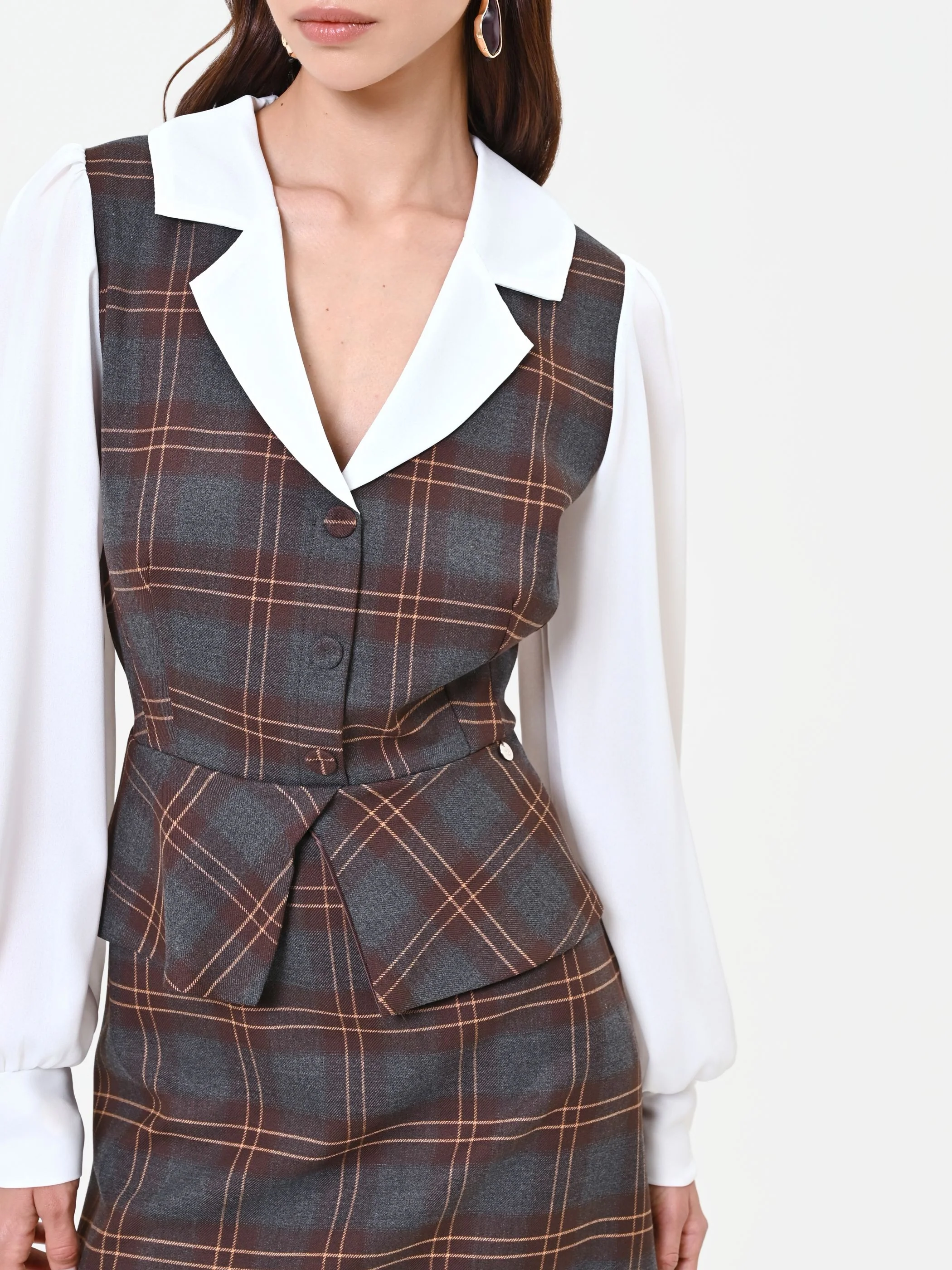 Abito marrone con stampa check effetto camicia - Image 4
