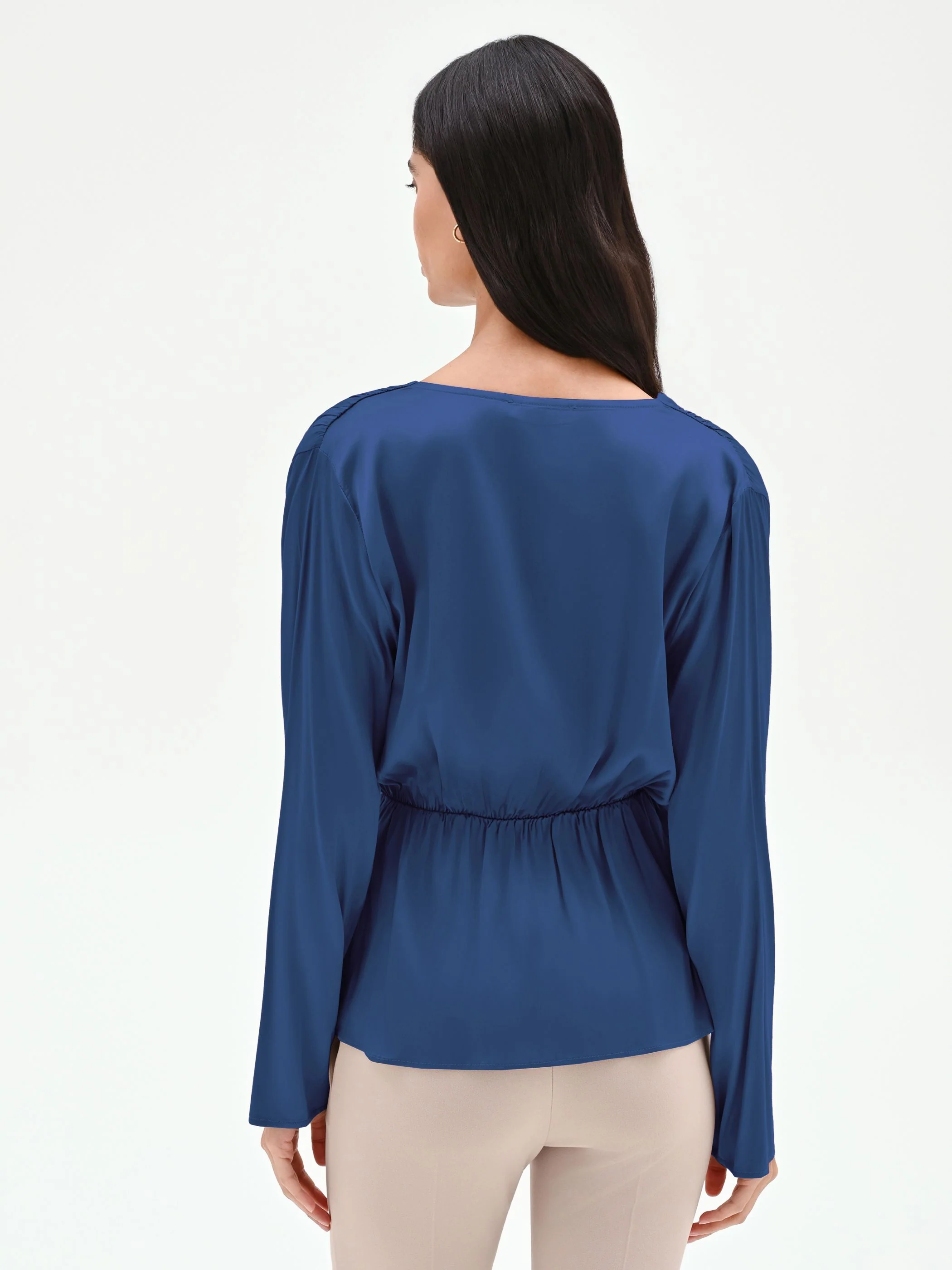 Blusa blu brillante con drappeggio - Image 2