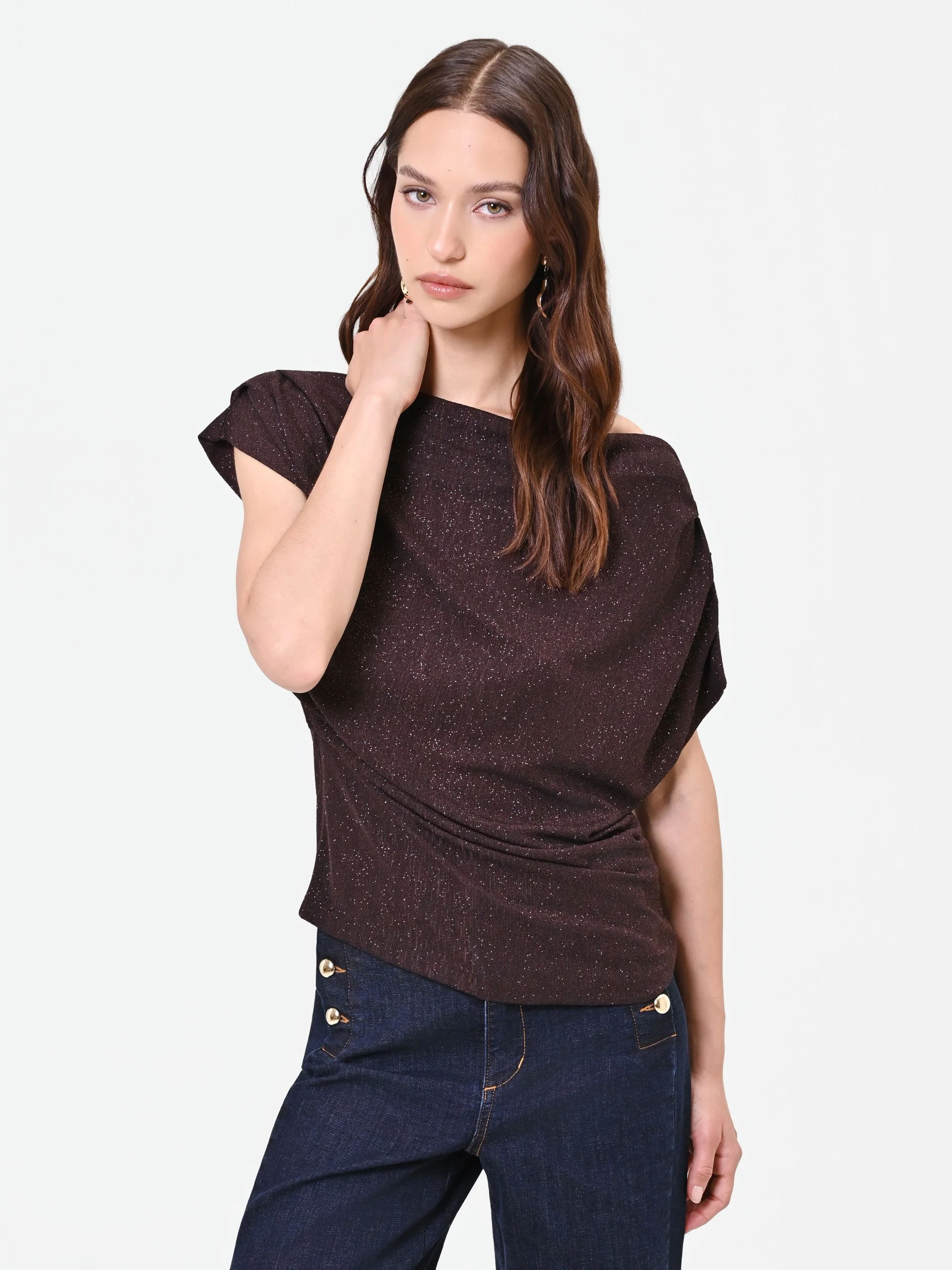 Blusa marrone con drappeggio asimmetrico - Image 5