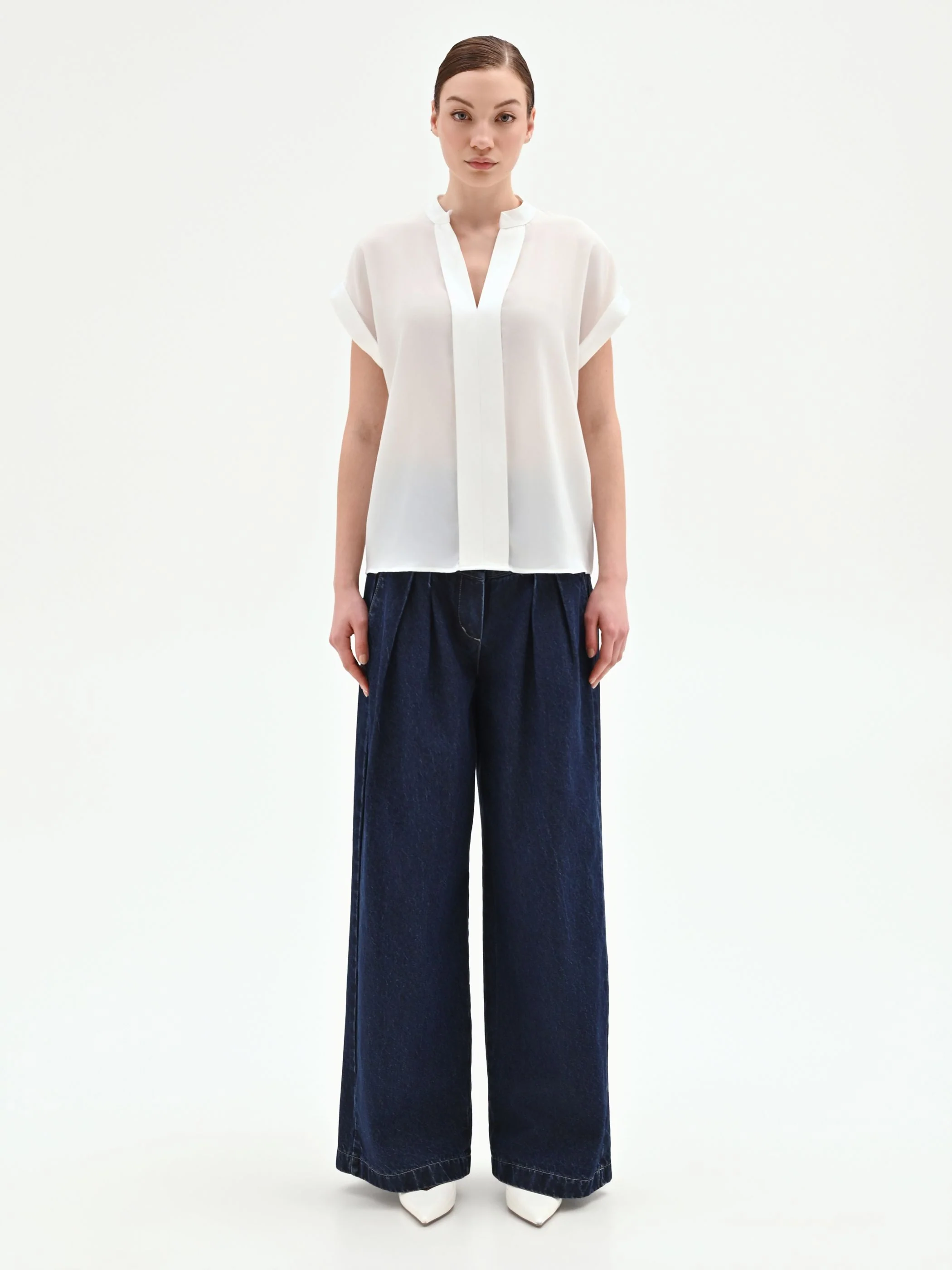 Blusa panna bianco in georgette con collo alla coreana