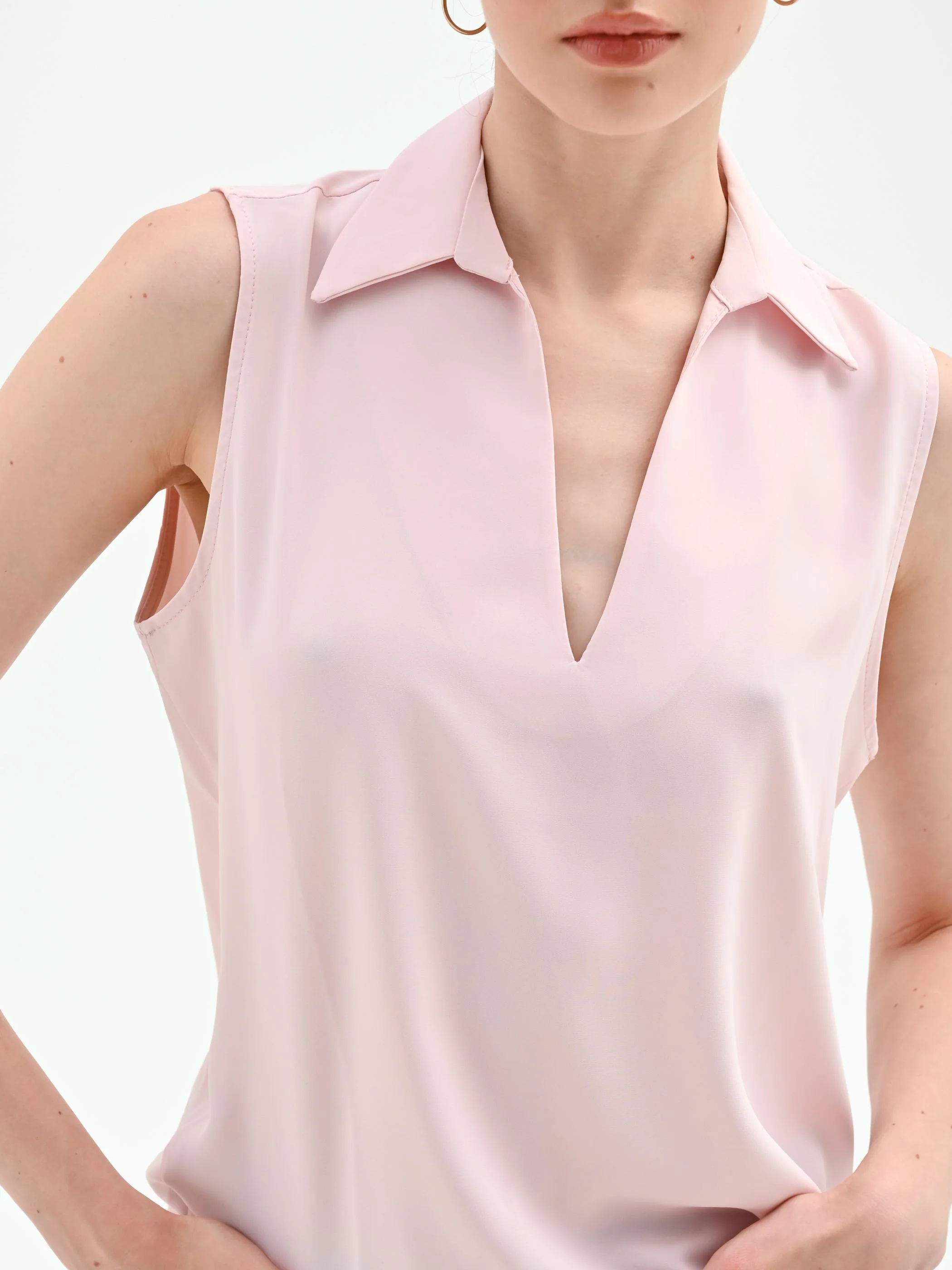 Blusa rosa pastello con collo a rever - Image 2