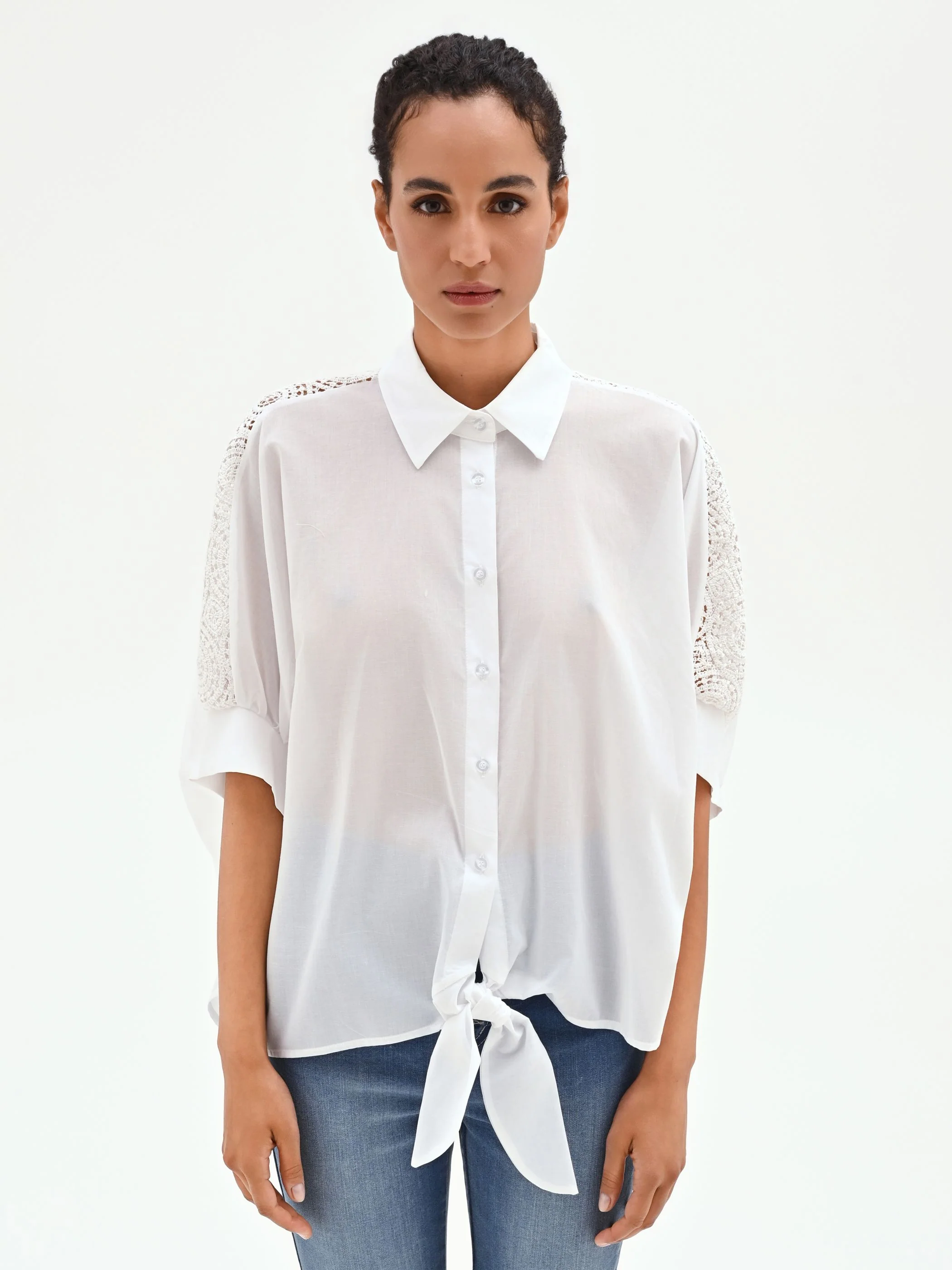 Camicia bianca e inserti in pizzo in cotone - Image 2