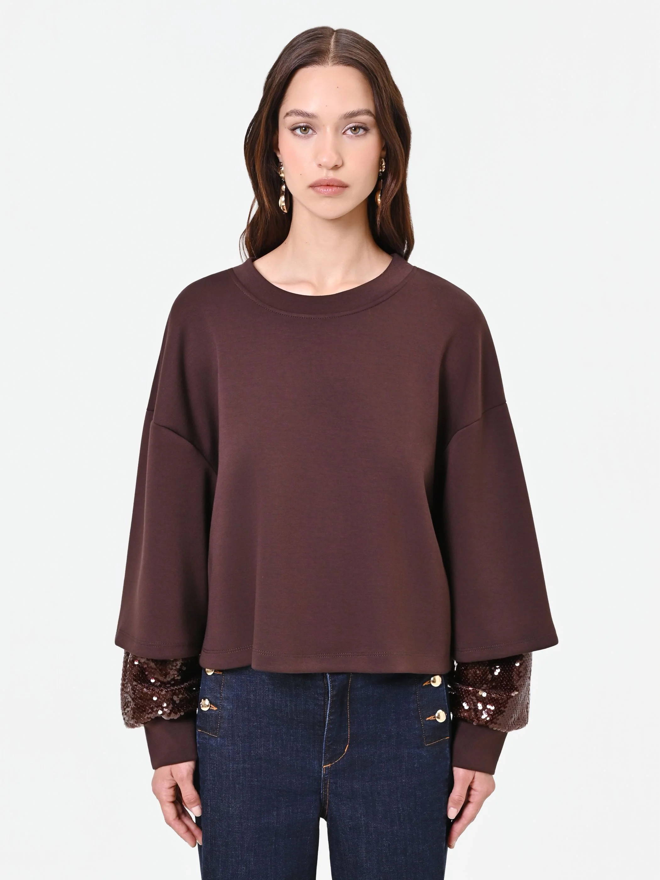 Felpa marrone con manica doppia in paillettes - Image 3