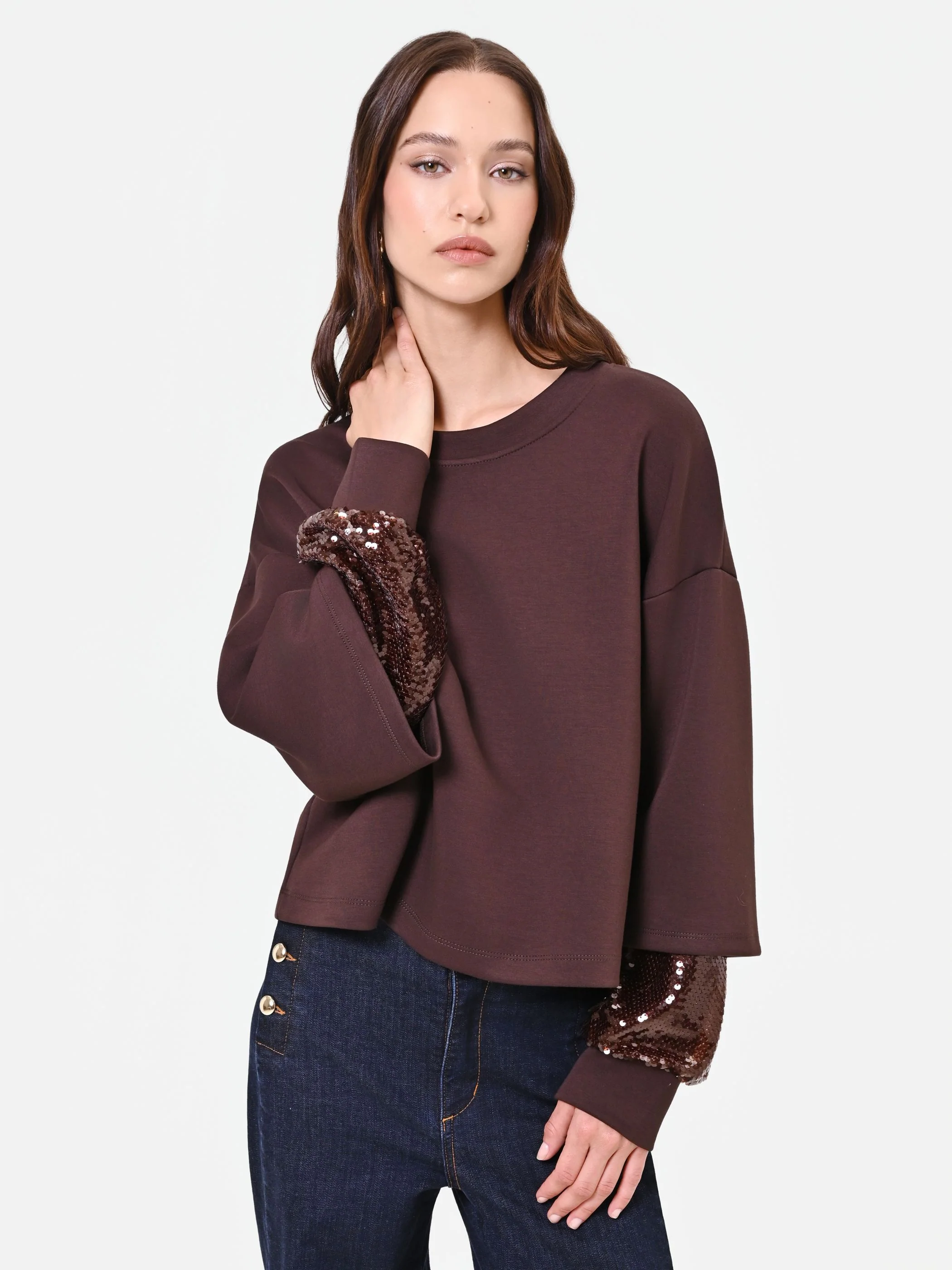 Felpa marrone con manica doppia in paillettes - Image 5
