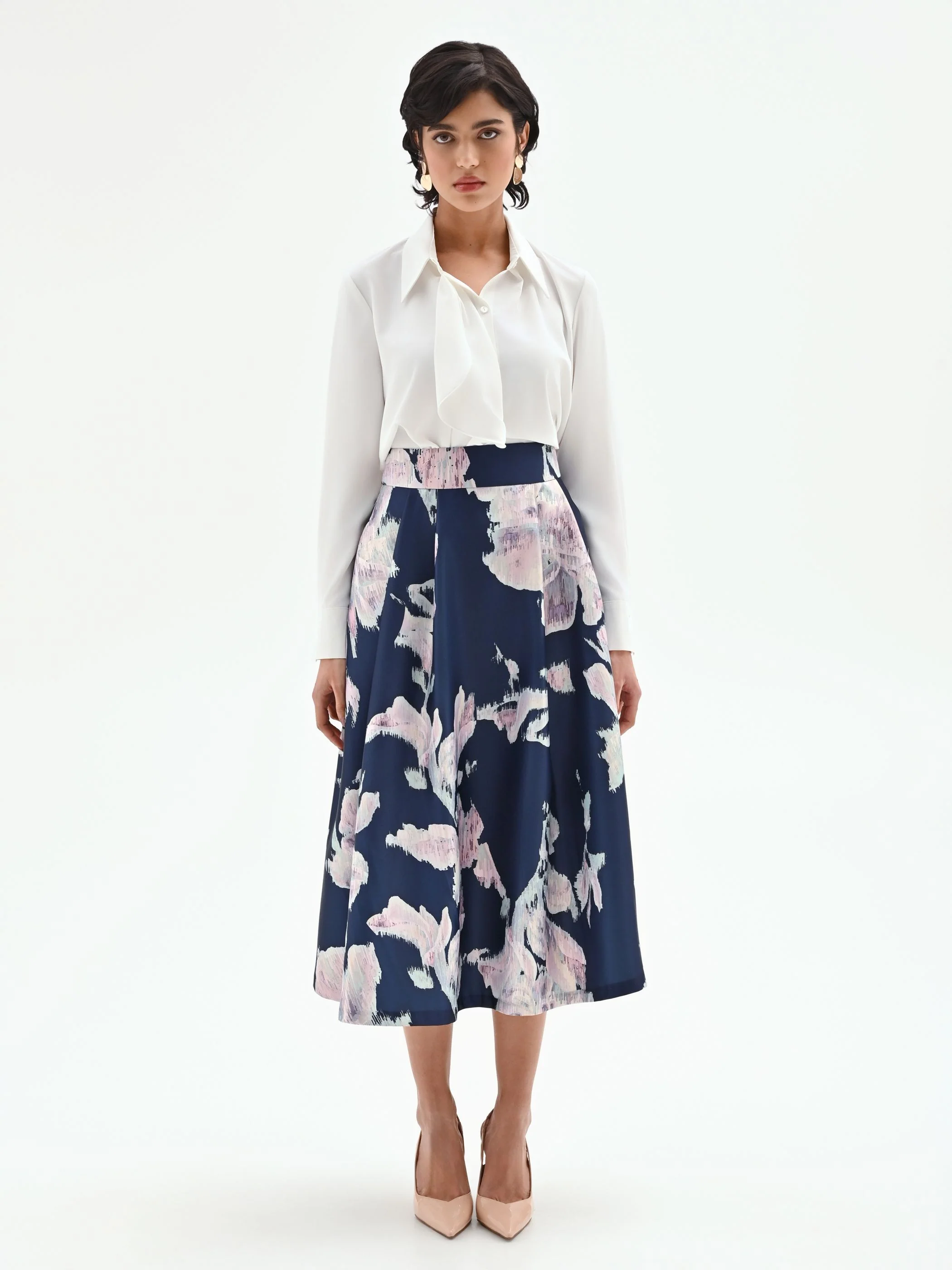 Gonna midi svasata in duchesse a fiori blu brillante