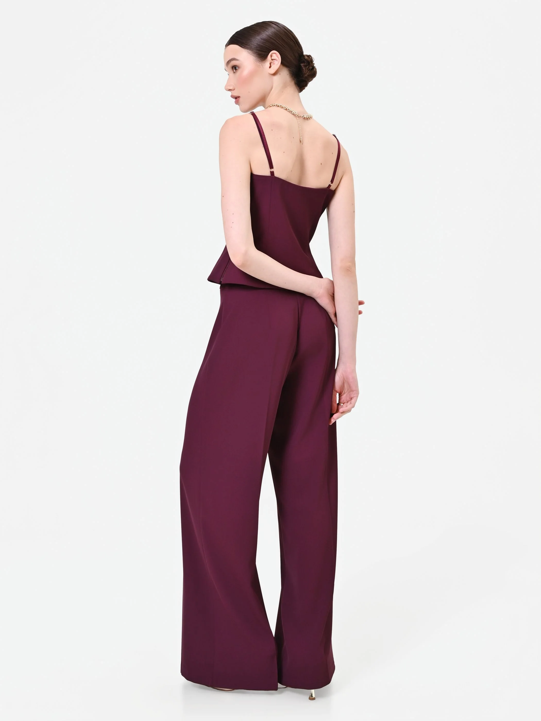 Pantalone a palazzo bordeaux dalla linea fluida - Image 3