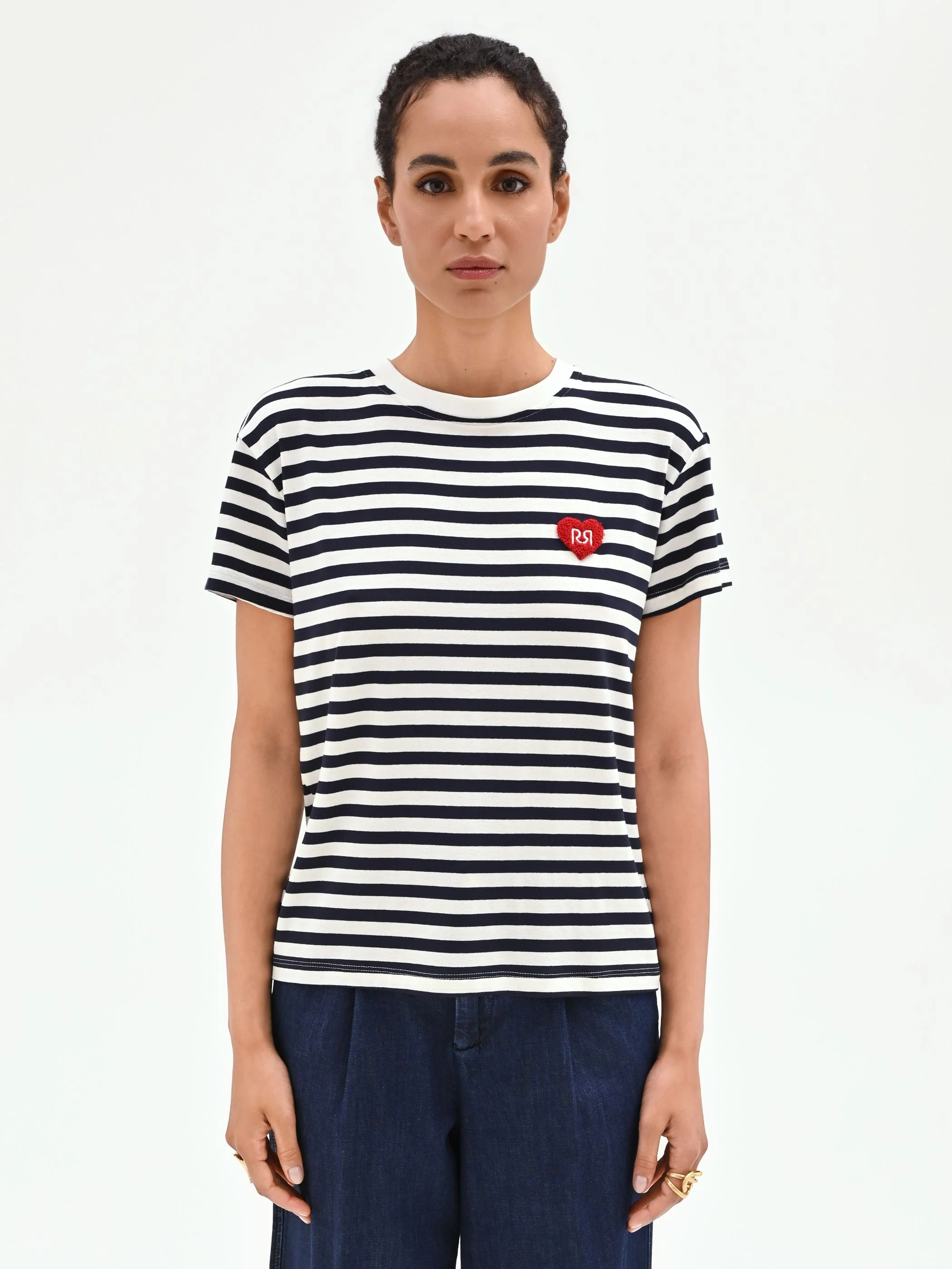 T-shirt blu a righe con patch cuore - Image 2